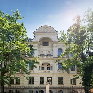 Uhland Monaco di Baviera